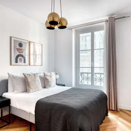 Image 7 - 16 Rue Jean-Baptiste Pigalle, 75009 Paris, France - Apartment for rent