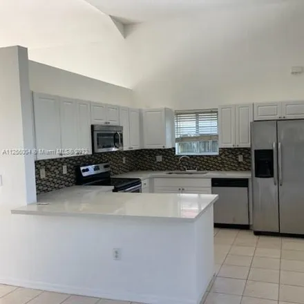 Image 3 - 1870 Southeast 18th Terrace, Homestead, FL 33035, USA - House for rent