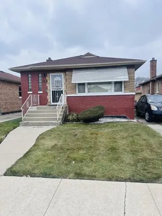 Buy this 3 bed house on 8208 South Whipple Street in Chicago, IL 60652