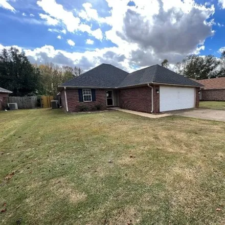 Buy this 3 bed house on 117 Laurelbrook Drive in Saltillo, MS 38866