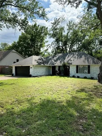 Buy this 3 bed house on 11480 South 98th East Avenue in Bixby, OK 74008