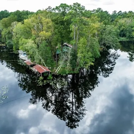 Buy this studio house on Cornell Road in Middleburg, Clay County