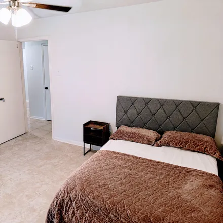 Rent this 1 bed room on Houston