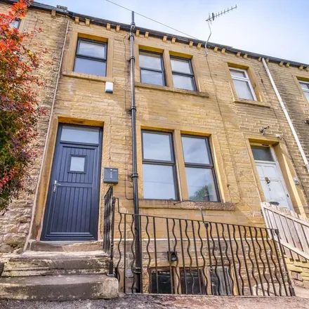 Rent this 2 bed house on Meltham Road in Armitage Bridge, HD1 3UP