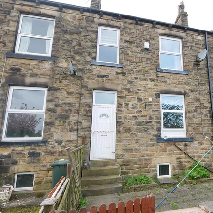 Rent this 2 bed house on Elmfield Road in Tingley, LS27 0EY