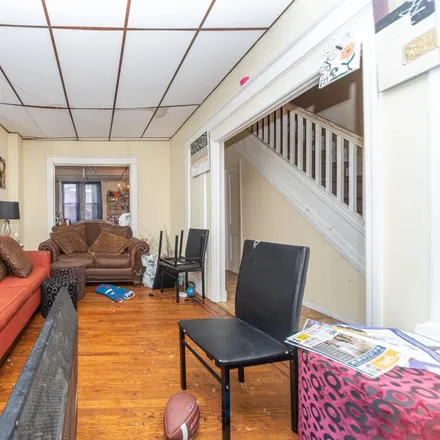 Image 3 - 3424 West Caton Avenue, Baltimore, MD 21229, USA - Townhouse for sale