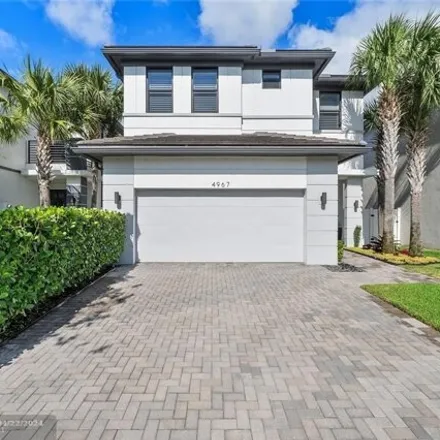 Image 3 - unnamed road, Avon Park, Dania Beach, FL 33004, USA - House for sale