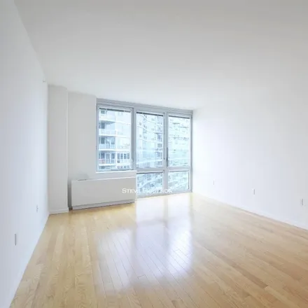 Rent this 1 bed apartment on Blend on the Water in 4540 Center Boulevard, New York