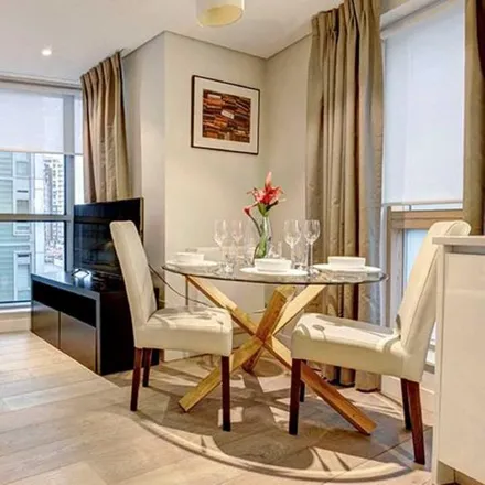 Rent this 3 bed apartment on 4 Merchant Square in London, W2 1AS