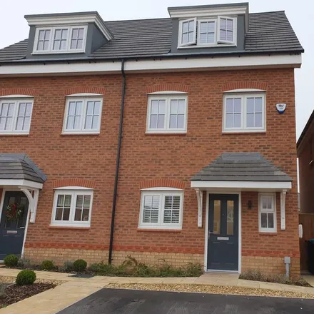 Rent this 4 bed duplex on Outfield Chase in Northwich, CW8 4FS