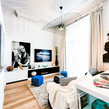 Rent this 1 bed apartment on Rue de l'Aqueduc - Aquaductstraat 34 in 1060 Saint-Gilles - Sint-Gillis, Belgium