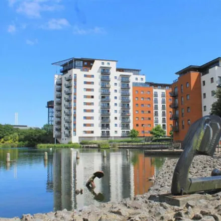Rent this 2 bed room on Galleon Way in Cardiff, CF10 4JB