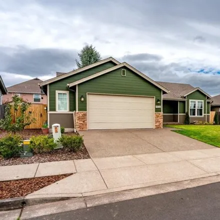 Buy this 3 bed house on 1926 Antelope Circle Southwest in Albany, OR 97321