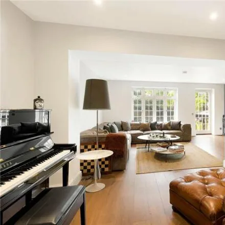 Image 5 - 103 Dovehouse Street, London, SW3 6JY, United Kingdom - Townhouse for sale