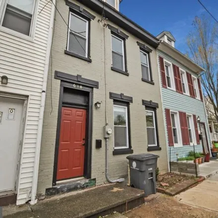 Image 1 - 617 Rowan Alley, Hanover Court, Pottstown, PA 19464, USA - House for rent