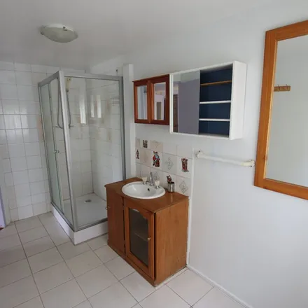 Rent this 3 bed apartment on Nerine Street in Kingston QLD 4114, Australia