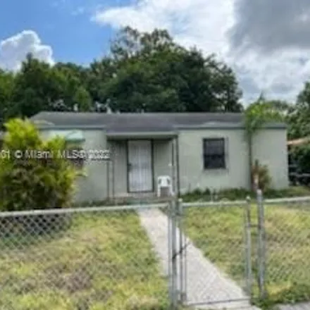 Buy this 3 bed house on 7-Eleven in 1 West Flagler Street, Miami