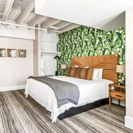 Rent this 6 bed apartment on Nashville-Davidson