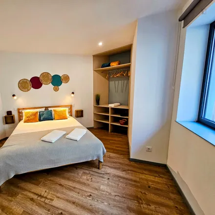 Rent this 2 bed apartment on Rua de Fernandes Tomás 18 in 12, 6
