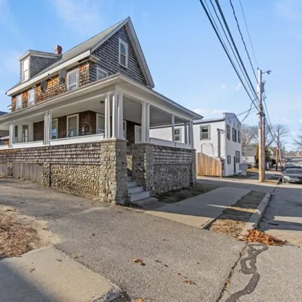 Buy this studio house on 104 Ocean Avenue in Old Orchard Beach, ME 04064