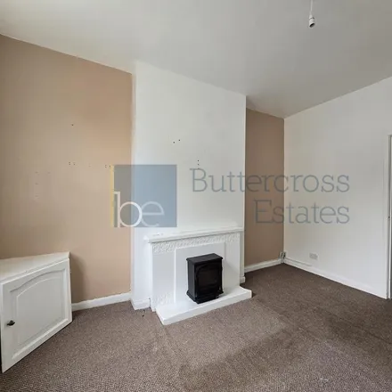 Rent this 2 bed townhouse on 53 Fox Grove in Bulwell, NG5 1JS