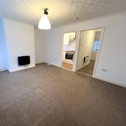 Image 7 - Knights Place, Thornhill Park Road, Southampton, SO18 5TE, United Kingdom - Apartment for rent