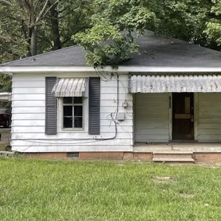 Buy this 3 bed house on 1626 Harris Street in Dyersburg, TN 38024