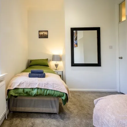 Rent this 2 bed house on Kirklees in WF17 5EA, United Kingdom