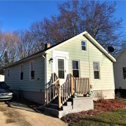 Buy this 1 bed house on 239 South Osborn Avenue in Youngstown, OH 44509