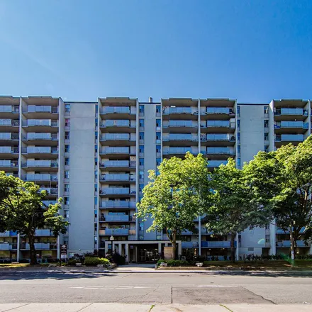 Image 9 - 205 Cosburn Avenue, Toronto, ON M4J 2P4, Canada - Apartment for rent