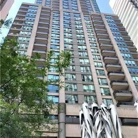 Image 3 - The Penrose, 750 Bay Street, Old Toronto, ON M5G 2J9, Canada - Apartment for rent