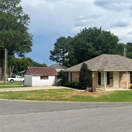 Buy this 3 bed house on 614 North Oklahoma Avenue in Tahlequah, OK 74464