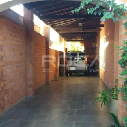 Buy this 5 bed house on Rua Honduras in Vila São José, São Carlos - SP