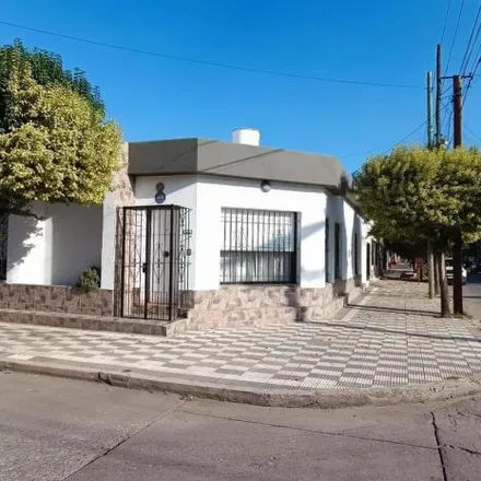 Buy this 3 bed house on Emilio Salgari 1407 in Acosta, Cordoba