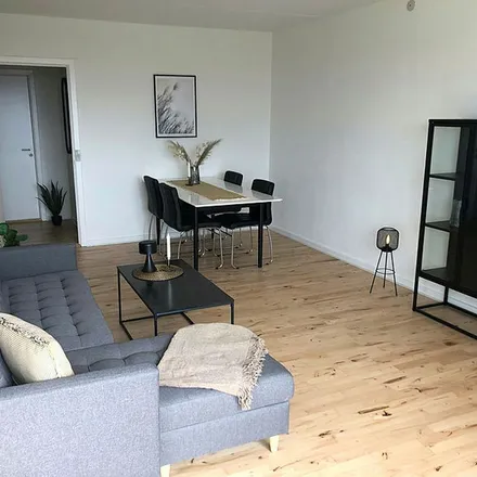 Rent this 4 bed apartment on Thulevej 46 in 9210 Aalborg SØ, Denmark