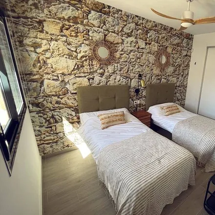 Rent this 3 bed apartment on Calle Alicante in 03193 San Miguel de Salinas, Spain