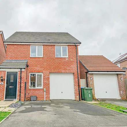 Buy this 3 bed house on 2 Woodpecker Close in Coventry, CV3 3JP