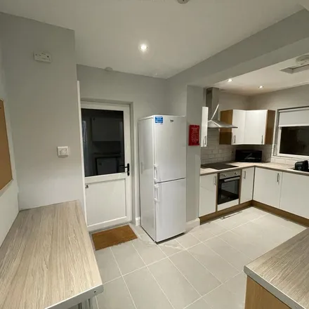 Image 5 - Upper Newtownards Road, Dundonald, BT16 1RL, United Kingdom - Apartment for rent