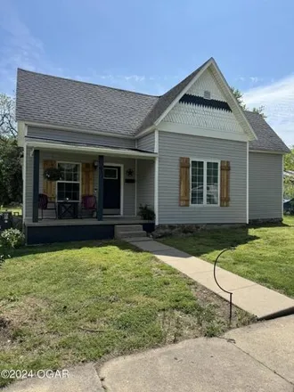 Image 1 - 114 West Hannum Street, Carterville, Jasper County, MO 64835, USA - House for sale