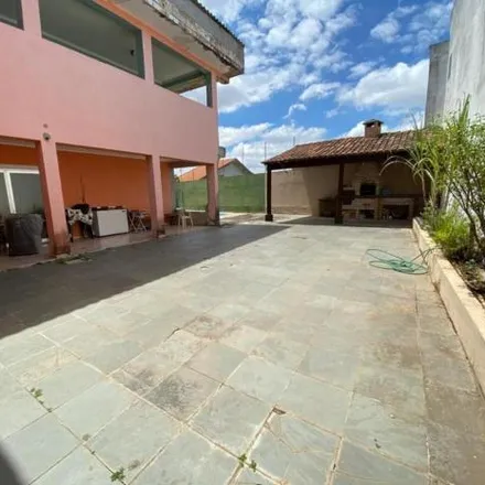 Buy this 6 bed house on Rua Elzo Pitteri in KM 18, Osasco - SP