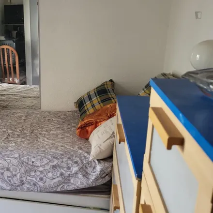 Rent this 2 bed room on Madrid in La Pescadería, Calle de la Ballesta