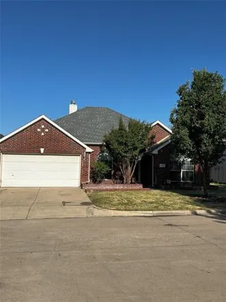 Rent this 3 bed house on 5570 Manassas Drive in Arlington, TX 76017