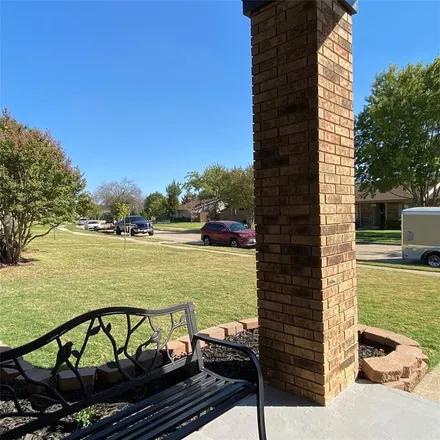 Image 3 - 2211 Proctor Drive, Carrollton, TX 75007, USA - House for sale