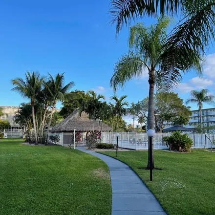 Rent this 1 bed apartment on 4763 Washington Street in Hollywood, FL 33021