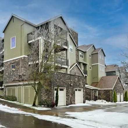 Buy this 3 bed condo on 11624 Southeast Wingspan Way in Happy Valley, OR 97086
