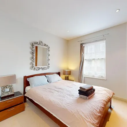 Image 8 - Savills Chelsea, 196-200 Fulham Road, London, SW10 9TW, United Kingdom - Apartment for rent