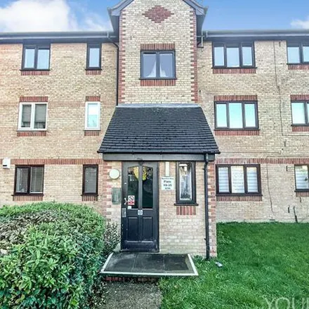 Rent this 1 bed apartment on Naunton Way in London, RM12 6TG