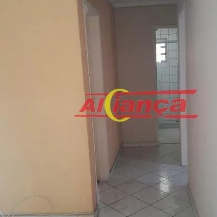 Rent this 2 bed apartment on Rua Francisco de Pacheco in Taboão, Guarulhos - SP
