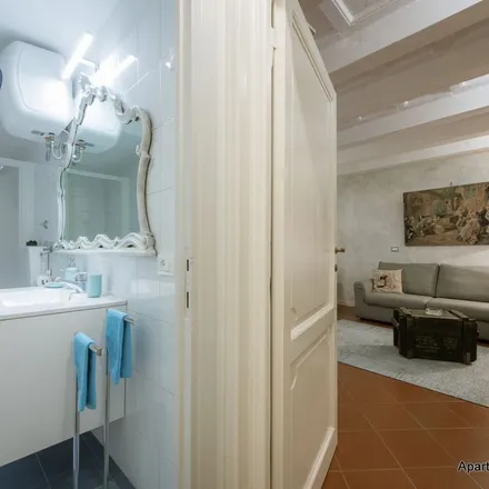Image 7 - Via dei Castellani, 8, 50122 Florence FI, Italy - Apartment for rent