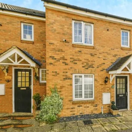 Buy this 3 bed townhouse on Brick Kiln Road in Stevenage, SG1 2NH